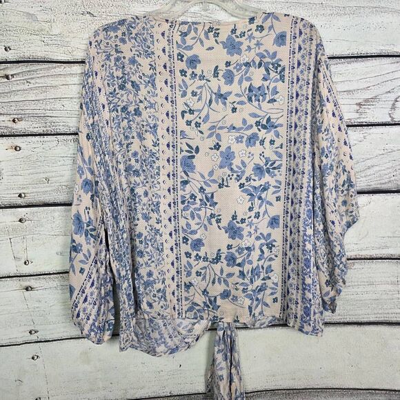 Lovestitch L Blue White Floral Boho Tie Front Kimono Top - Picture 5 of 8